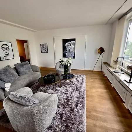 Atemberaubender Rheinblick Messe Apartment Dusseldorf