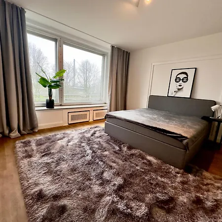 Atemberaubender Rheinblick Messe Apartment Düsseldorf